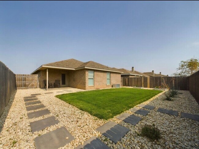 Building Photo - 2911 Urbana Pl