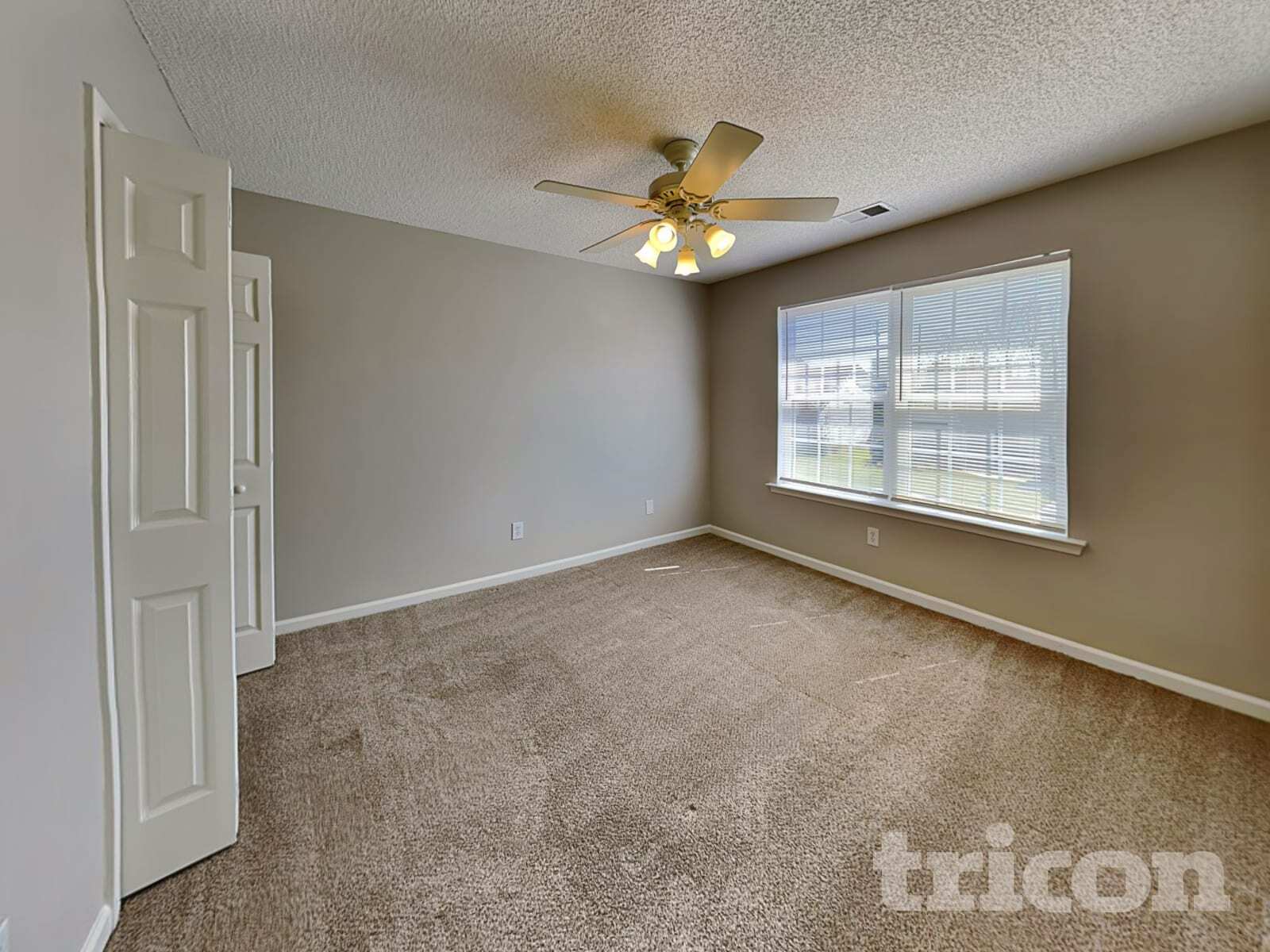 Building Photo - 312 Buckthorne Dr