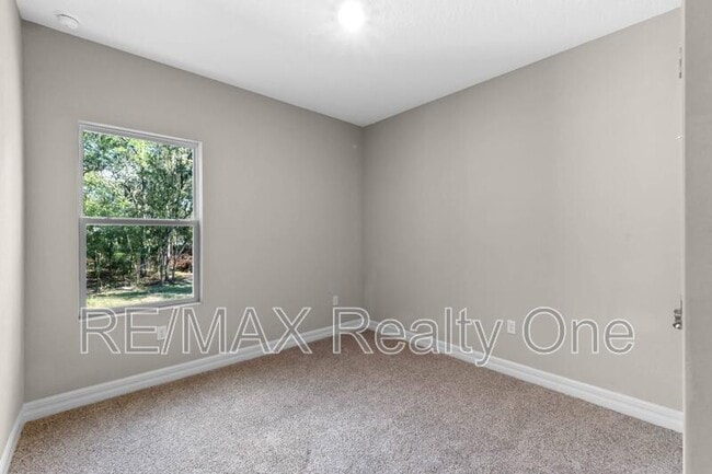 Building Photo - 457 E Panama Dr
