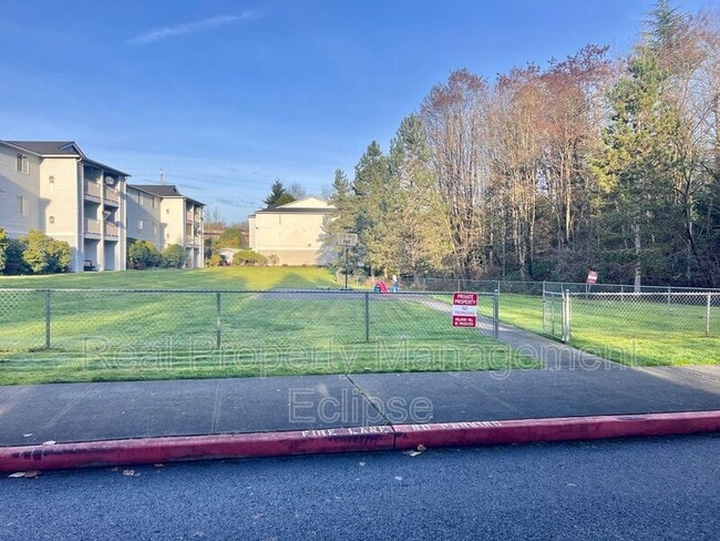 Building Photo - 18621 Blueberry Ln