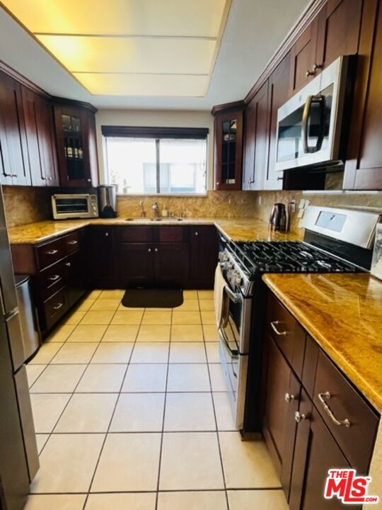 Building Photo - 221 S Gale Dr
