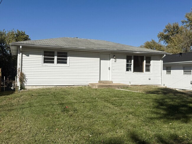 Building Photo - 2 bedroom Rental Home