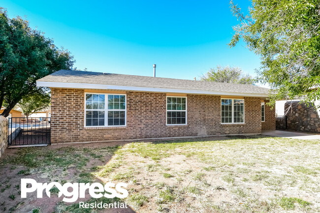 Building Photo - 4705 Loma Blanca Dr