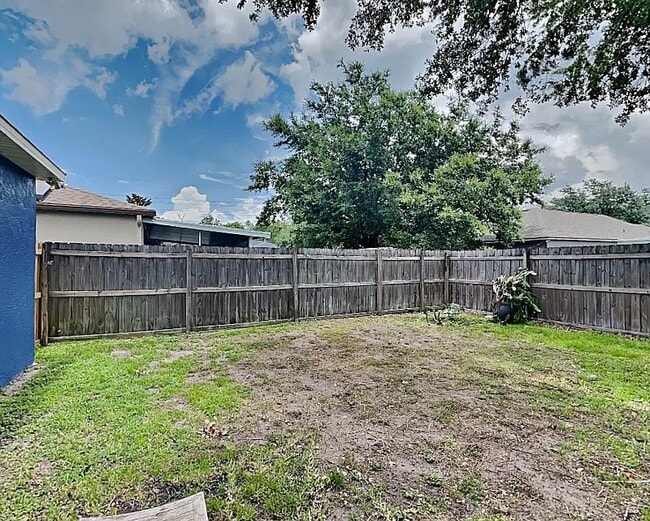 Building Photo - 3512 Stonefield Dr