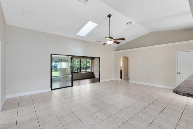 Building Photo - 4924 Raylene Way