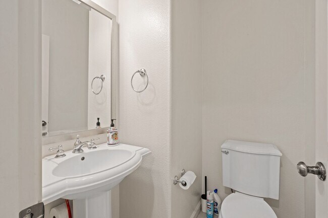 Building Photo - ONE OF THE FINEST LOCATIONS IN RIVERMARK! TASTEFULLY UPDATED | THE PARK PLAN I