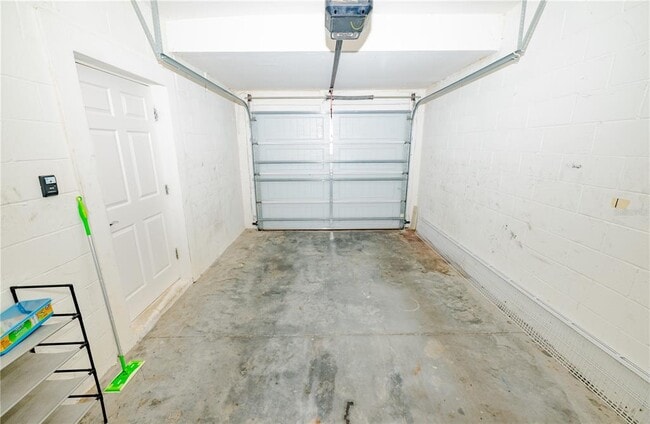 Building Photo - 8301 Foster Dr