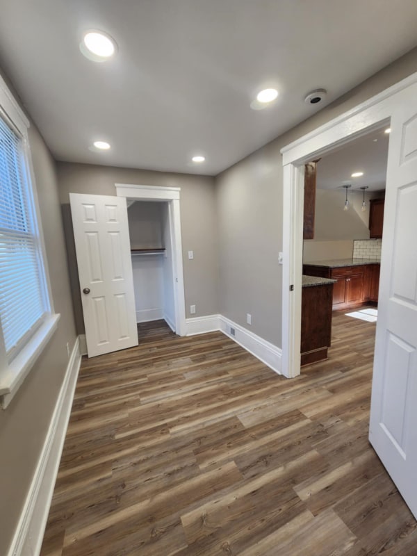 Building Photo - 1301 Buhrer Ave