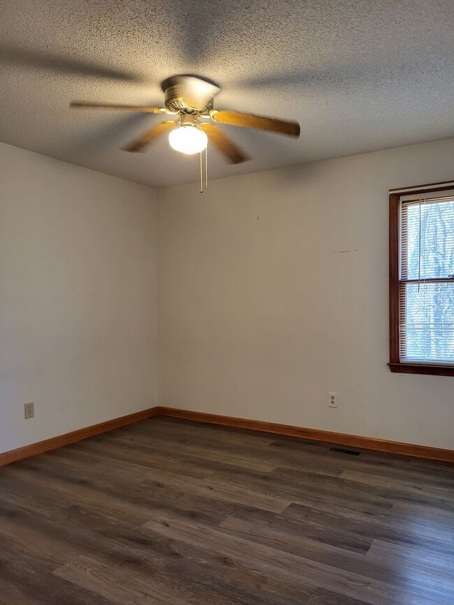 Building Photo - 3 bedroom home in Lincolnton