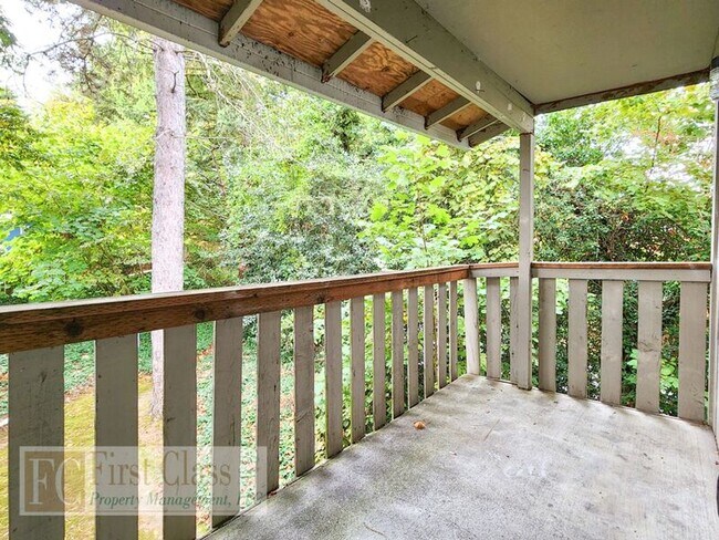 Building Photo - 10058 SW Garrett St