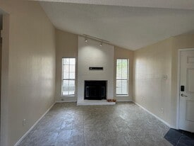 Building Photo - 1909 Chasewood Cir