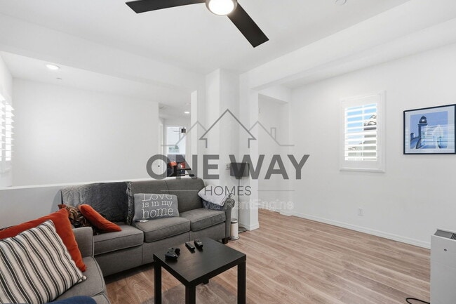 Building Photo - 1814 S Follett Way