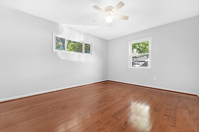 Building Photo - 6112 The Parkway