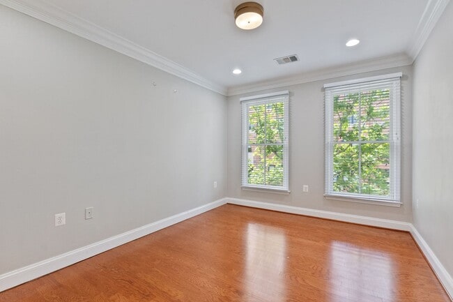 Building Photo - Luxury Old Town Living at The Prescott | 2BR Condo Just Off King Street