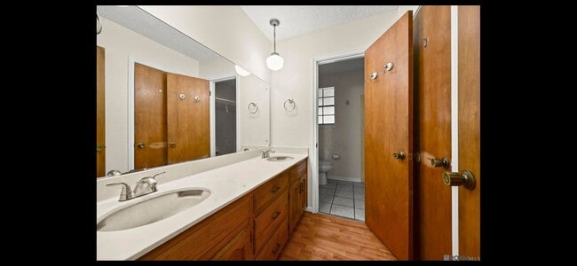 Building Photo - 14522 Chimneywood Ave