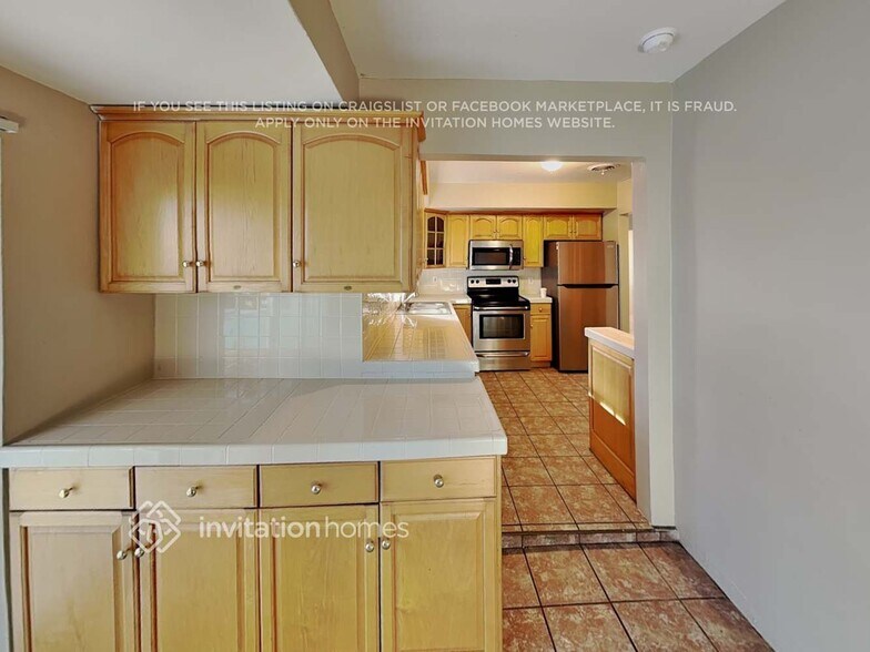 Building Photo - 1307 N 46th Ave