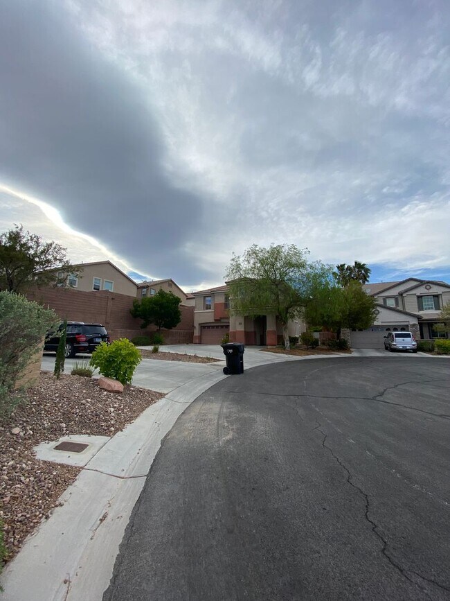 Building Photo - *COMING SOON* LAS VEGAS TWO STORY HOME WITH  4 BEDROOMS!!