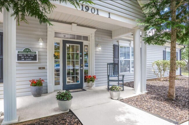 Building Photo - Enjoy the Holidays in Your New Home!