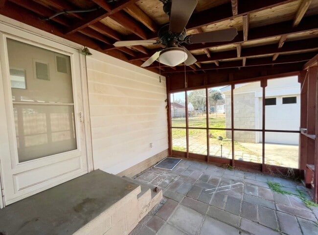 Building Photo - Olympia