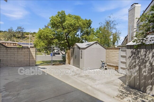 Building Photo - 28012 Florence Ln