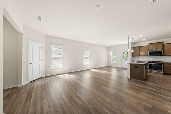 Building Photo - 82 Whitesell Way