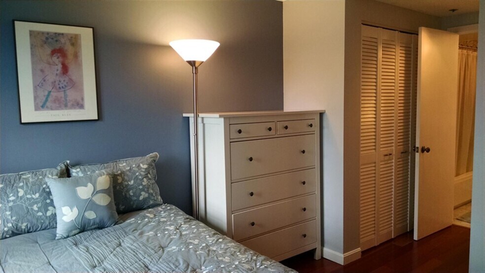 Building Photo - 931 Massachusetts Ave