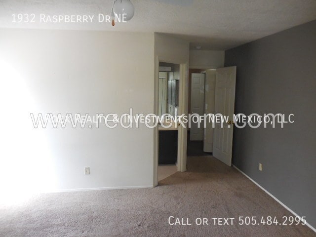 Building Photo - 1932 Raspberry Dr NE