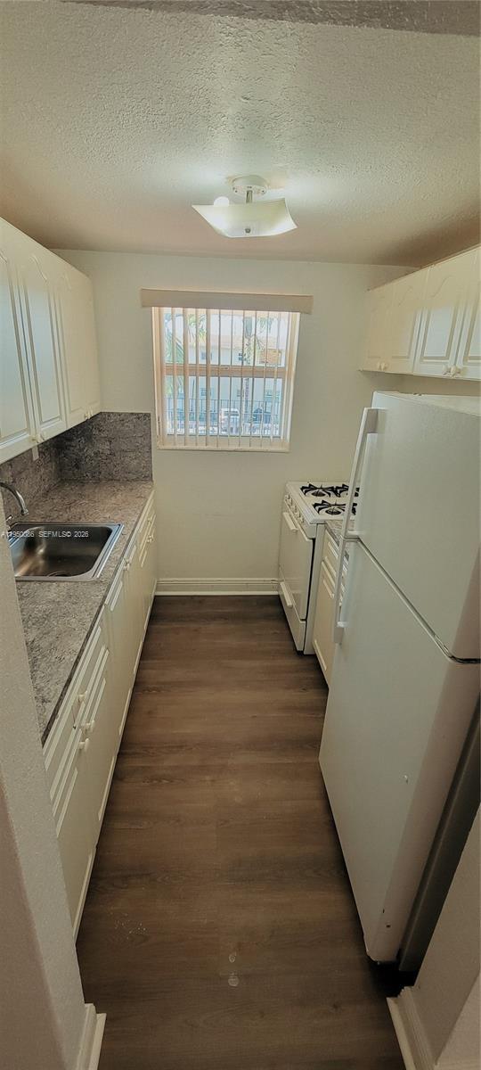 Building Photo - 3905 SW 78th Ct