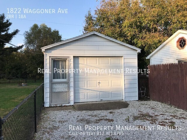 Building Photo - 1822 Waggoner Ave