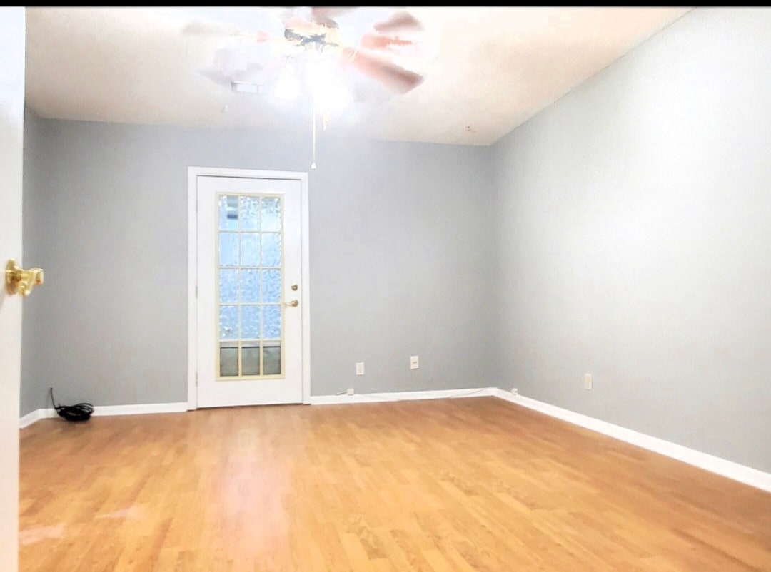 Building Photo - 8620 Chateau Cir