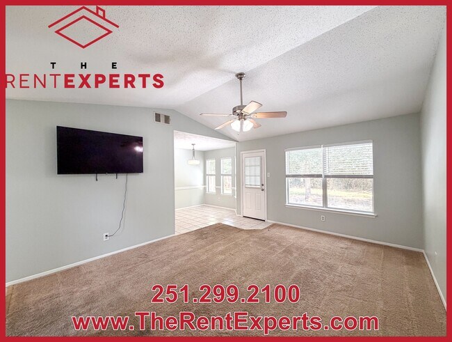 Building Photo - 9570 Royal Woods Dr N