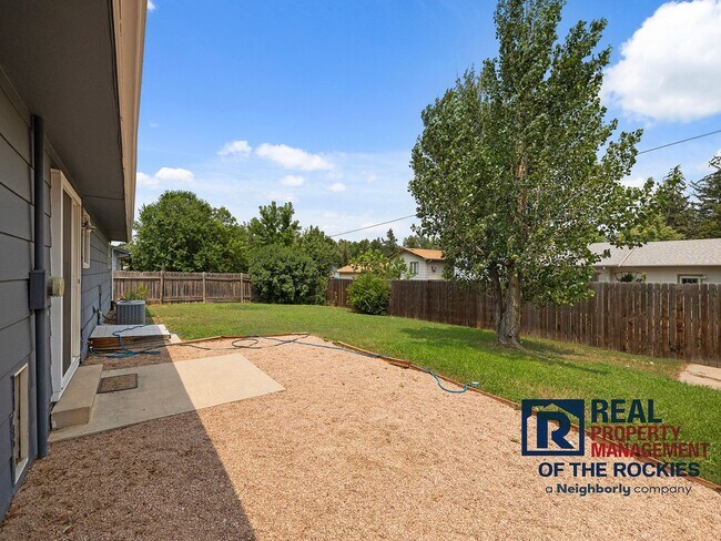 Building Photo - Charming 3-Bed, 1.5-Bath Home in Desirable West Fort Collins!