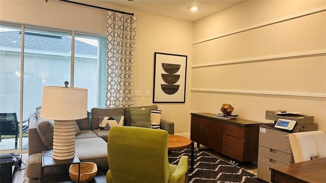 Building Photo - 16450 Hamlin Vw St