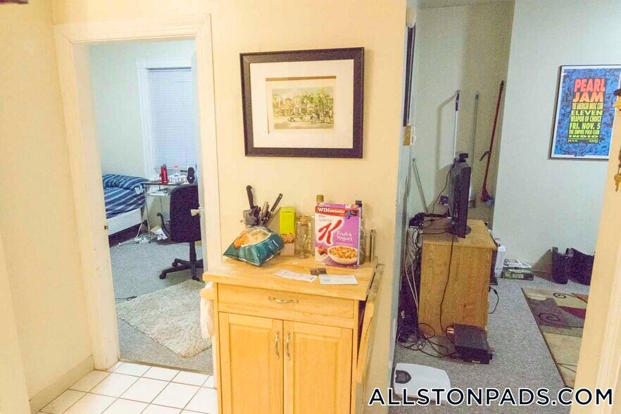 Building Photo - 1283 Commonwealth Ave