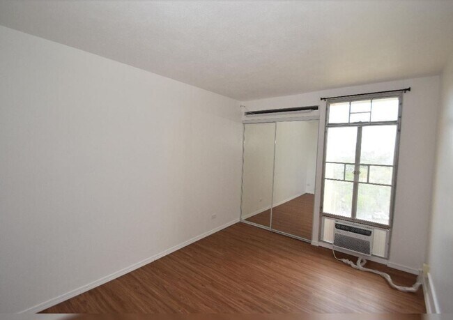 Building Photo - Queen Emma Gardens – 1-Bedroom Apartment f...