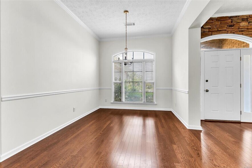 Building Photo - 8772 Will Newton Dr