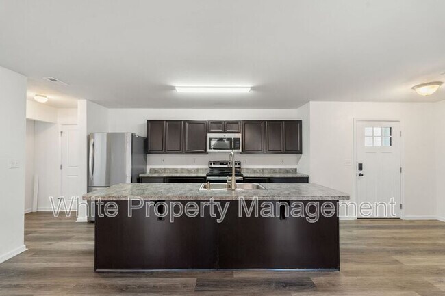 Building Photo - 1619 Hooper Court