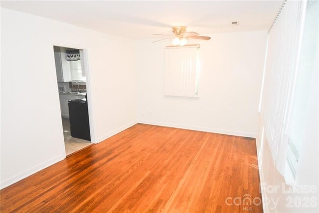 Building Photo - 2143 Finchley Dr