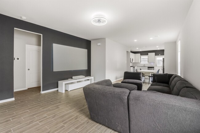 Building Photo - 25722 Hickory Pecan Trl