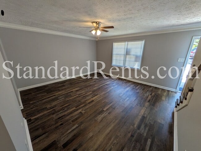 Building Photo - 2872 Spruce Cir