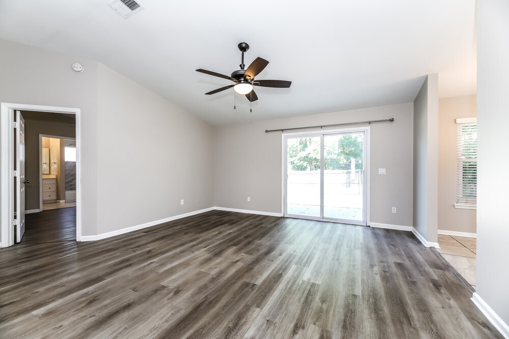 Building Photo - 7619 Pimmit Hills Dr