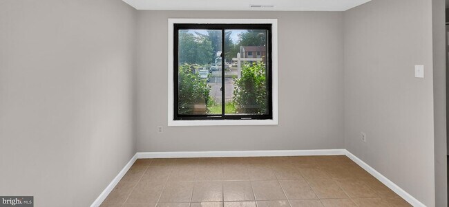 Building Photo - 6556 Pennacook Ct