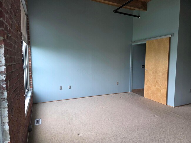 Building Photo - 448 W Nationwide Blvd