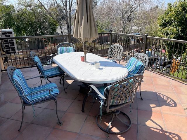 Roof Top Private Patio - 2851 Casitas Ave