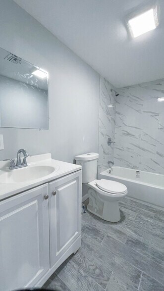 Building Photo - 63 Gentian St