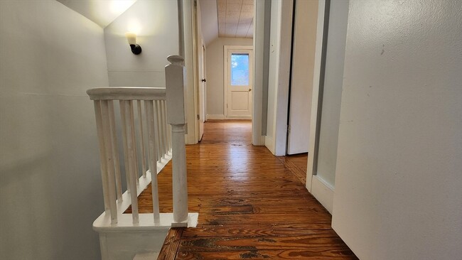 Building Photo - 722 Highland Ave