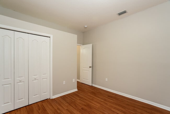 Building Photo - 13206 Beechberry Dr