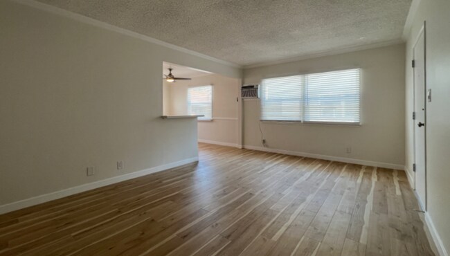 Building Photo - 4710 Vantage Ave