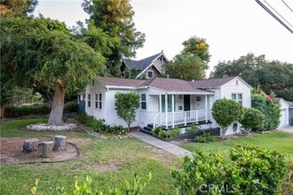 Building Photo - 252 E Scenic Dr