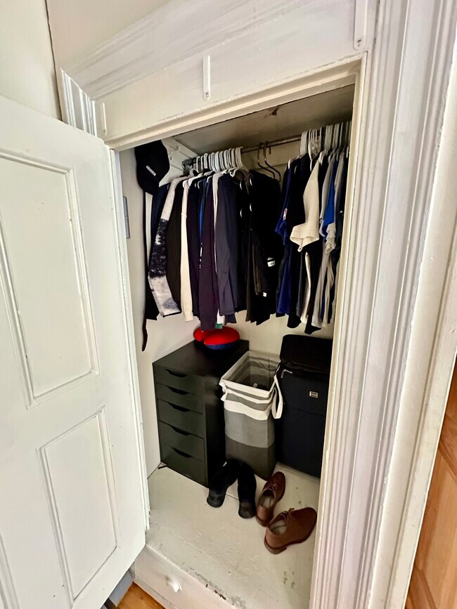 Building Photo - 7 Miner St